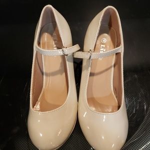 Nude girls shoes